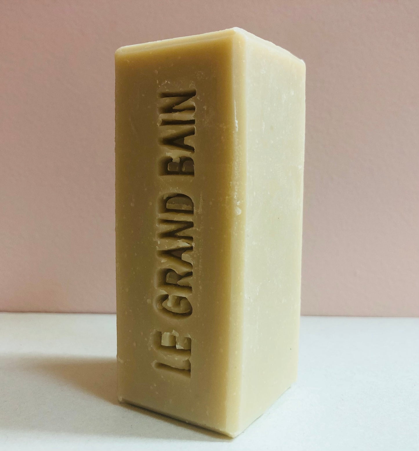 ESPACE SENSORIEL - Une subtile synergie de parfums et de lait d'ânesse pour éveiller les sens
